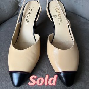 CHANEL Slingback Pump beige and black goatskin